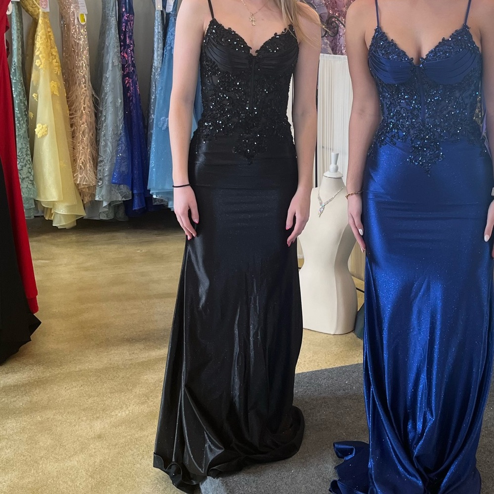 Ladivine black prom dress